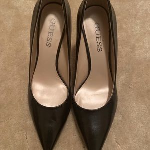 Guess  Black Leather Pumps